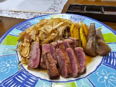 สเต๊กเนื้อ