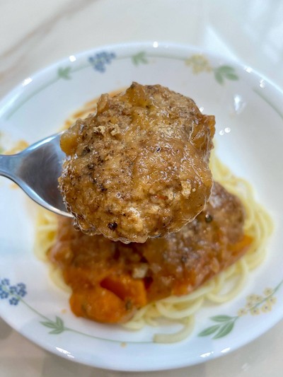 สปาเก็ตตี้สตูหมูก้อน