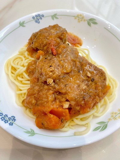 สปาเก็ตตี้สตูหมูก้อน