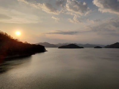 บรรยากาศ เขื่อนแก่งกระจาน