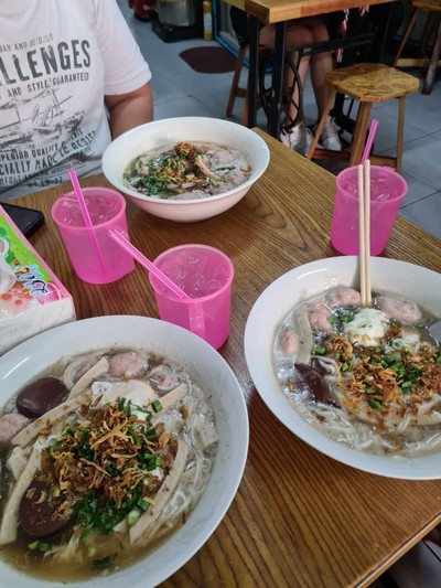 อาหาร หรือ เครื่องดื่ม