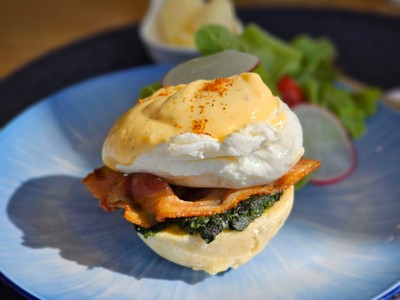 Egg Benedict Bacon