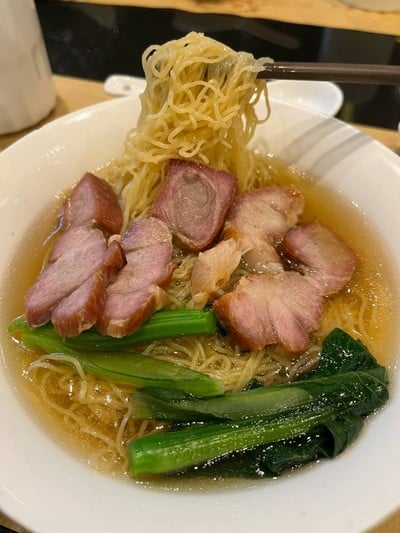 บะหมี่เกี๊ยวกุ้งหมูแดง