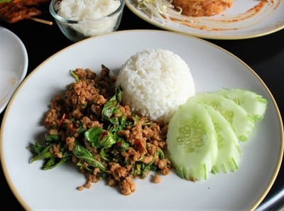 ข้าวกะเพราหมูสับ