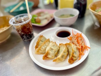 🥟 เกี๊ยวซ่าไก่. (ราคา 60 บาท)