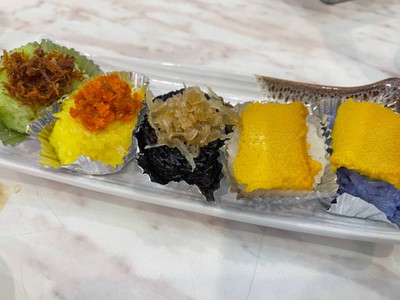 ข้าวเหนียวเบญจรงค์