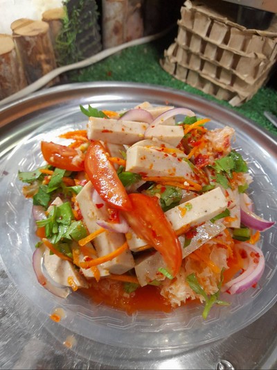 อาหาร หรือ เครื่องดื่ม