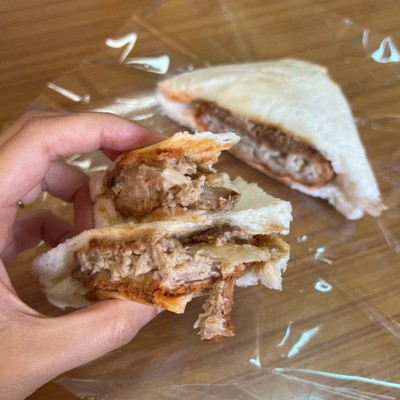 แซนวิชหมูสับกับหัวหอมใหญ่