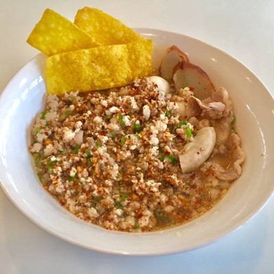 ชามเส้น ก๋วยเตี๋ยวต้มยำหมูบะช่อ กาดน่าน