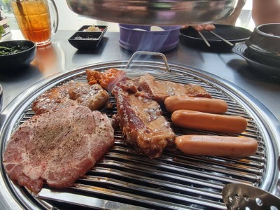 อาหาร หรือ เครื่องดื่ม