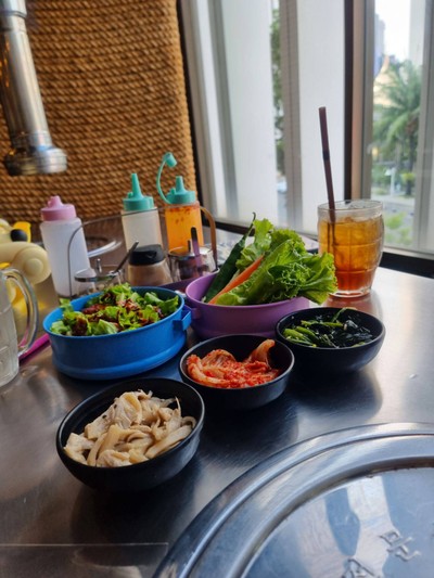 อาหาร หรือ เครื่องดื่ม