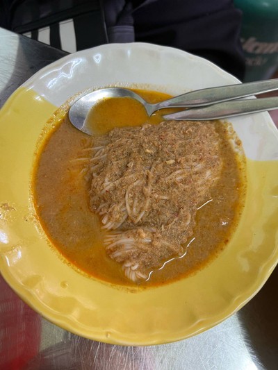 ขนมจีนน้ำยา กลาง