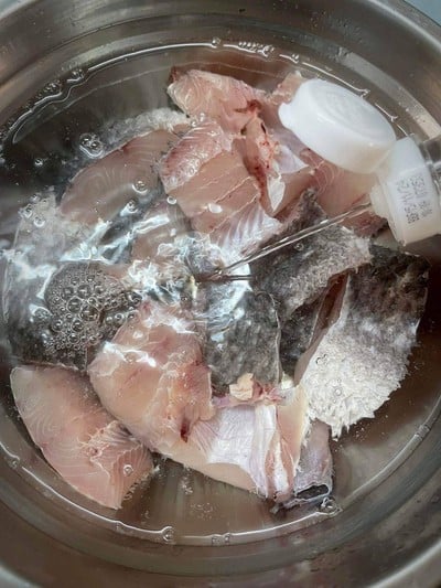 วิธีทำ ปลาผัดขึ้นฉ่าย แบบทอด 