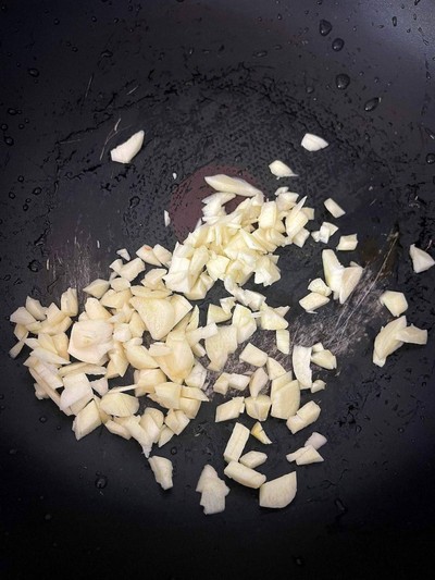 วิธีทำ ปลาผัดขึ้นฉ่าย แบบทอด 