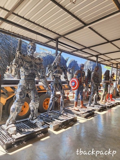 บรรยากาศ บ้านหุ่นเหล็ก