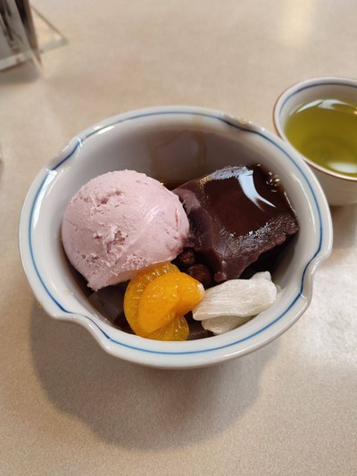 อาหาร หรือ เครื่องดื่ม