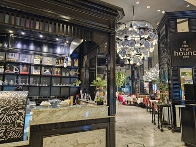 บรรยากาศ Another Hound Café สยามพารากอน