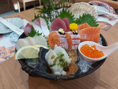 อาหาร หรือ เครื่องดื่ม