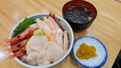 Hotate Shrimp Kani Don