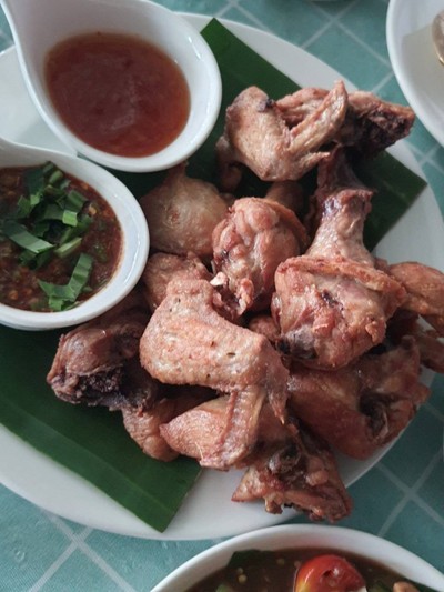 อาหาร หรือ เครื่องดื่ม