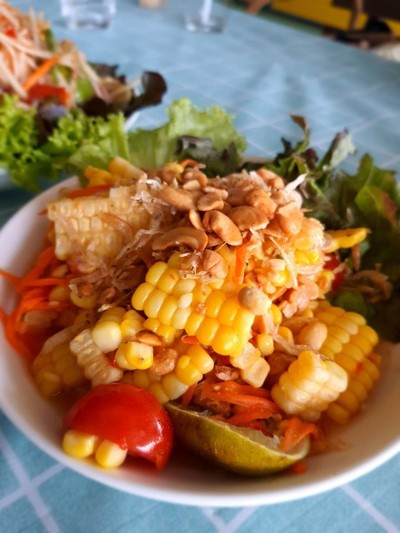 อาหาร หรือ เครื่องดื่ม