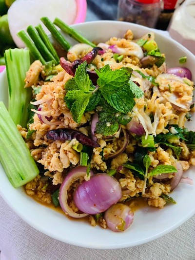 อาหาร หรือ เครื่องดื่ม