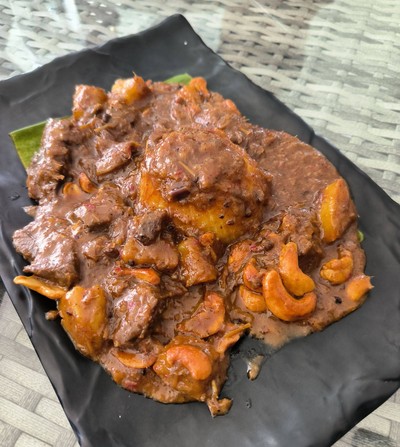 มัสมั่นเนื้อ