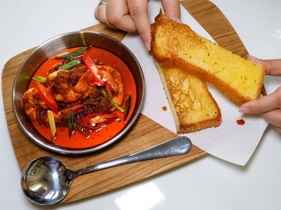 กุ้งทอดซอส XO ขนมปังโชกุปัง