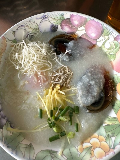 โจ๊กไข่เยี่ยวม้า