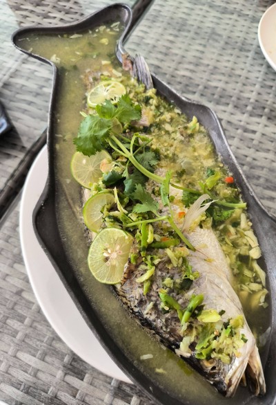 ปลากระพงนึ่งมะนาว