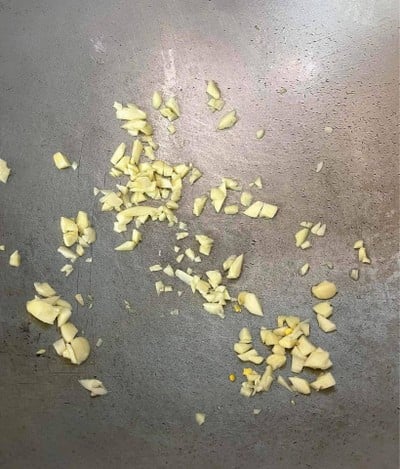 วิธีทำ มะระผัดไข่ใส่หมูสับ