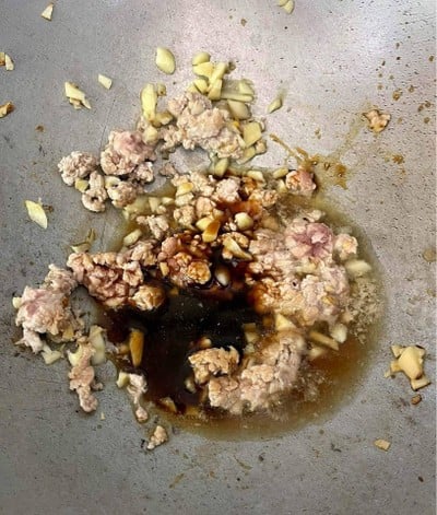 วิธีทำ มะระผัดไข่ใส่หมูสับ