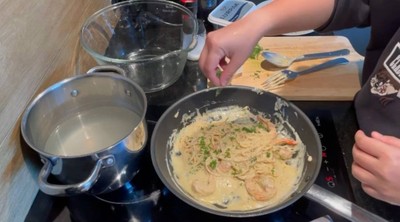 วิธีทำ พาสต้าครีมกุ้ง