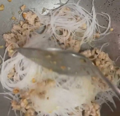 วิธีทำ ปอเปี๊ยะทอดแสนอร่อย วิธีทำ ปอเปี๊ยะทอดแสนอร่อย