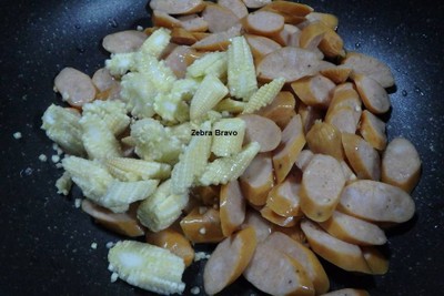 วิธีทำ ผัดไส้กรอก Colorful