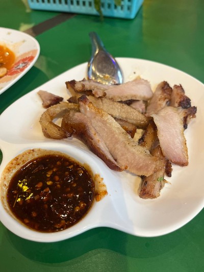 คอหมูย่าง