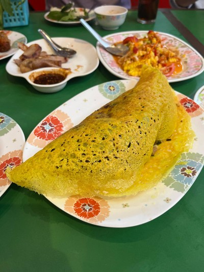 บั้นแส่ว (ขนมเบื้องญวน)