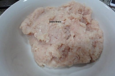 วิธีทำ ลาบไก่ก้อนคลุกเกล็ดขนมปังทอด วิธีทำ ลาบไก่ก้อนคลุกเกล็ดขนมปังทอด