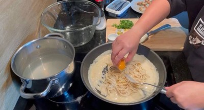 วิธีทำ พาสต้าครีมกุ้ง