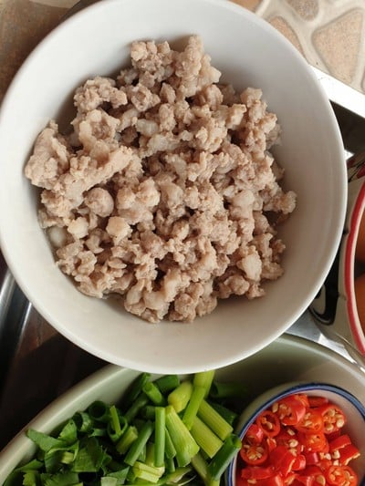 วิธีทำ ยำไข่ต้ม วิธีทำ ยำไข่ต้ม