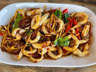 ปลาหมึกผัดฉ่า