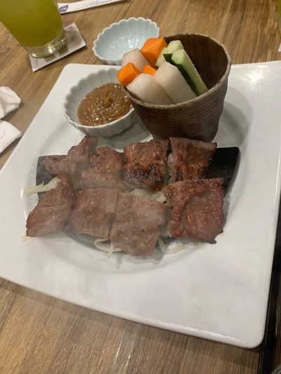 แก้มหมูย่างถ่าน