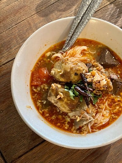 เมนูของร้าน Ongtong Khaosoi (อองตอง ข้าวซอย) อารีย์