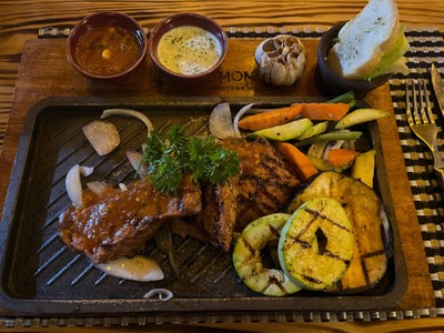 Beef steak with mexican sauce