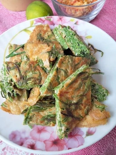 ไข่ทอดชะอม