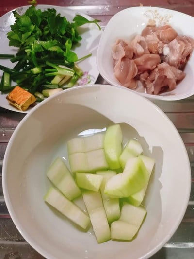 วิธีทำ ต้มจืดไก่ใส่ฟัก วิธีทำ ต้มจืดไก่ใส่ฟัก