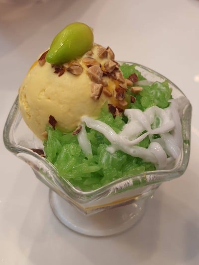 ไอศกรีมมะม่วงอกร่องทองซันเด