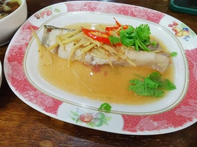 เนื้อปลากะพงขาวนึ่งบ๊วย