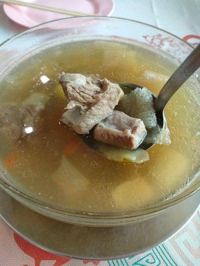 เยื่อไผ่ตุ๋นซี่โครงหมูอ่อน