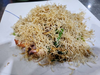 หมี่กรอบผัดซีอิ้ว